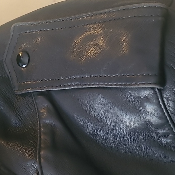 Gorgeous Begedor Italia Women's Leather Jacket - Picture 11 of 15